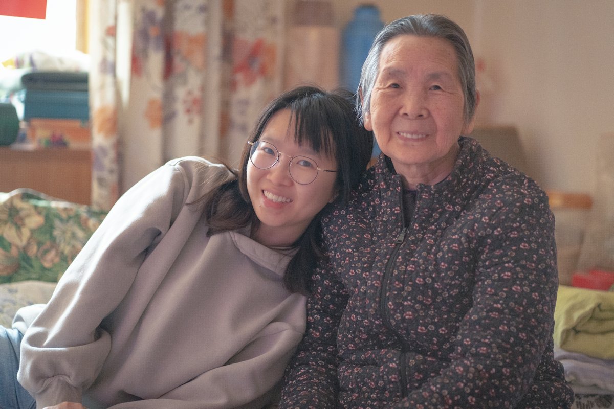 外籍看護陪伴長輩